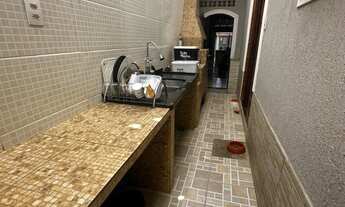 Imagem 3: 3 dormitórios, 1 suítes, 2 banheiro, 2 vagas na garagem, 180M² de Área Construída