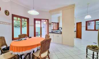 Imagem 6: 4 dormitórios, 3 suíte, 4 banheiro, 4 vagas na garagem, 239M² de Área Construída