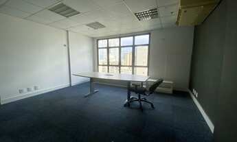 Imagem 4: 7 banheiro, 6 vagas na garagem, 306M² de Área Construída, 306M² de Área Total