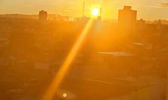 Imagem 6: 3 dormitórios, 1 suítes, 2 banheiro, 1 vaga na garagem, 66M² de Área Construída