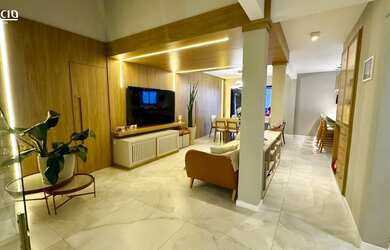 Imagem: 4 dormitórios, 1 suítes, 4 banheiro, 2