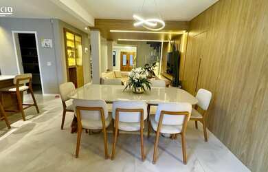 Imagem 3: 4 dormitórios, 1 suítes, 4 banheiro, 2 vagas na garagem, 318M² de Área Construída