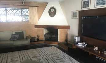 Imagem 2: 4 dormitórios, 2 suíte, 5 banheiro, 7 vagas na garagem, 302M² de Área Construída