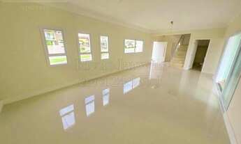 Imagem 2: 4 dormitórios, 4 suíte, 6 banheiro, 4 vagas na garagem, 270M² de Área Construída