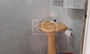 Imagem 6: ![CDATA[Casa para Venda - 200m², 4 dormitórios, sendo 1 suites, 3 vagas - Partenon]]