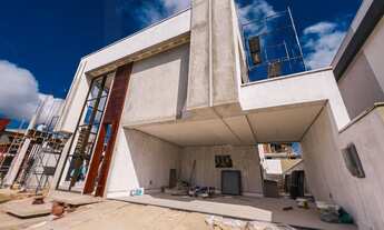 Imagem: Casa a venda com 3 Suítes no condomínio