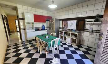 Imagem 7: Oportunidade - Casa à Venda no Parque Sabiá - 3 quartos - Amplo Quintal