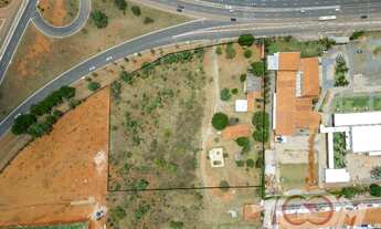 Imagem 3: SCES TR 02 LOTE COMERCIAL DE ESQUINA COM 19.067m2 - NA VIA DE ACESSO PRINCIPAL DA PONTE JK