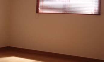 Imagem 2: CBL IMÓVEIS ALUGA NA SQS 406 BLOCO N, APARTAMENTO DE 03 QUARTOS, SALA, COZINHA, ÁREA E BAN