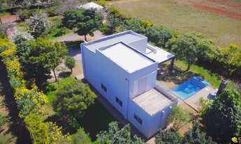 Imagem: A apenas 22 km de Brasília, o Lago Oeste