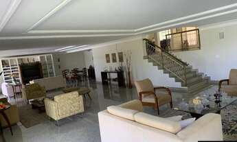 Imagem 4: SMLN 07 - 07 quartos 04 suítes 03 salas 04 banheiros e 750m². Venha conferir!