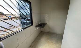 Imagem 7: Prédio Com Apartamentos e Lojas Gerando Renda em Águas Lindas de Goiás-GO, 300m² de Área