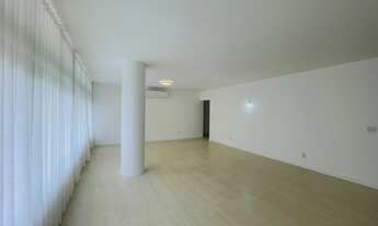 Imagem 3: SQS 305 - REFORMADO - VISTA LIVRE - LOCALIZAÇÃO PRIVILEGIADA - ACEITA FINANCIAMENTO E FGTS