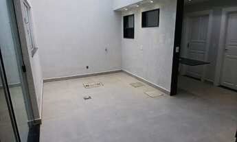 Imagem 4: CBL Imóveis Aluga com Exclusividade na SHCGN 711 BLOCO J, Asa Norte Casa composto por: Sal