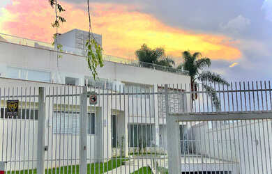 Imagem 3: Casa alto padrão para venda no bairro Hugo Lange em Curitiba