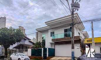 Imagem: 4 dormitórios, 4 suíte, 5 banheiro, 2