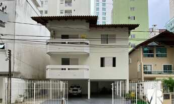 Imagem: Prédio com 2 Apartamentos à Venda no Centro