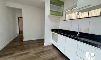 Imagem 3: Venha morar em um lindo apartamento térreo em condomínio fechado para locação anual! Rua