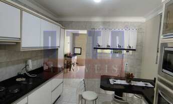 Imagem 2: 3 dormitórios na Rua Mariano Teixeira