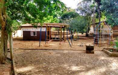 Imagem 4: Chácara com duas casas a 10 minutos do Shopping Cidade Norte. Toda cercada com alambrado