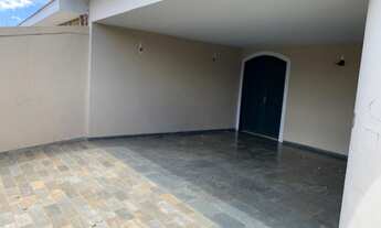 Imagem: 3 dormitórios na Rua Moises Miguel Haddad