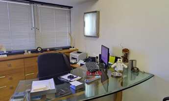 Imagem 7: Excelente sala para consultório médico. 33m2, toda reformada, armários em todos os ambient