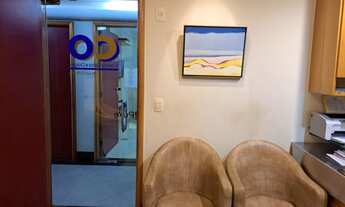 Imagem 4: Excelente sala para consultório médico. 33m2, toda reformada, armários em todos os ambient