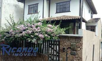 Imagem: Casa Duplex à Venda com 5 Quartos na Praia