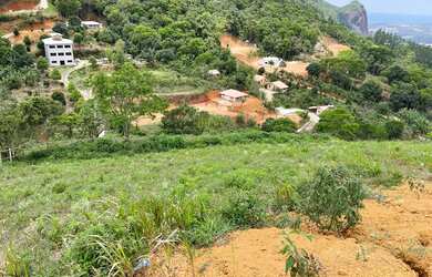 Imagem 4: Chácara à venda em Buenos Aires, estilo condomínio fechado, vista exuberante, Guarapari ES