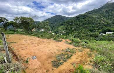 Imagem 6: Chácara à venda em Buenos Aires, estilo condomínio fechado, vista exuberante, Guarapari ES