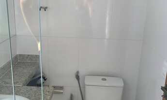 Imagem 2: Apartamento à venda na Praia do Morro, Guarapari, ES. Sendo quarto amplo, sala, cozinha, á