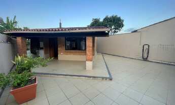 Imagem 2: Casa estilo rútico à venda 4 quartos, sendo 3 suítes em Nova Guarapari - ES