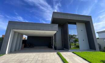 Imagem 1: Venha se encantar com esta maravilhosa casa linear à venda no prestigiado Condomínio Alpha