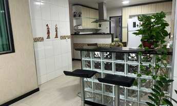 Imagem 2: 9 dormitórios, 2 suíte, 6 banheiro, 6 vagas na garagem, 363M² de Área Construída