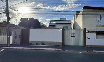 Imagem: 6 dormitórios, 3 suíte, 2 banheiro, 5