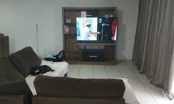 Imagem 7: 3 dormitórios, 1 suítes, 2 banheiro, 4 vagas na garagem, 410M² de Área Construída