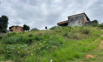 Imagem 3: 3 terrenos juntos, cada um por R$ 110 mil e 300 m2, sendo um lote de esquina