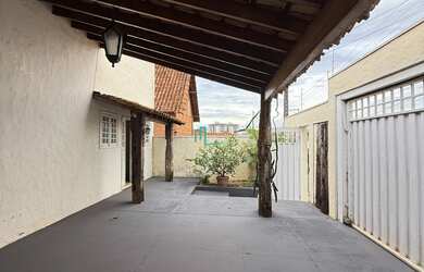 Imagem 2: Casa à venda em Franca-SP, Jardim Lima: 3 quartos, 1 suíte, 2 salas, 2 banheiros, 2 vagas