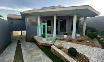 Imagem 2: EXCELENTE RESIDÊNCIA COM ÓTIMA LOCALIZAÇÃO NO BAIRRO JARDIM SANTANA EM FRANCA/SP COM UMA L