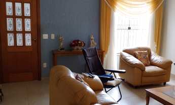 Imagem 2: 3 dormitórios, 3 suíte, 2 banheiro, 3 vagas na garagem, 247M² de Área Construída