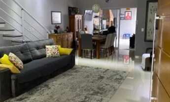 Imagem 4: 3 dormitórios, 3 suíte, 4 banheiro, 2 vagas na garagem, 250M² de Área Construída