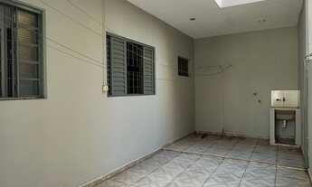 Imagem 6: 2 dormitórios, 1 suítes, 2 banheiro, 1 vaga na garagem, 60M² de Área Construída