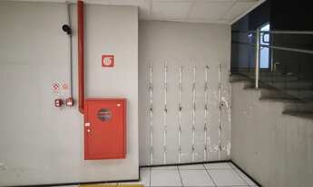 Imagem 4: Galpão comercial de alto padrão em Vila Gomes Cardim, São Paulo-SP: 4 salas, 10 banheiros