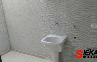 Imagem 7: Aluguel de Casa em São Paulo-SP: 2 quartos, 2 suítes, 1 sala, 2 banheiros, 1 vaga de garag