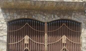 Imagem: 3 dormitórios, 2 banheiro, 2 vagas na garagem