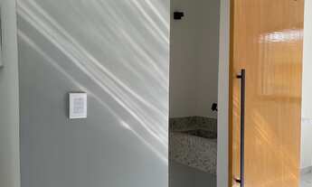 Imagem 2: 3 dormitórios, 1 suítes, 3 banheiro, 2 vagas na garagem, 170M² de Área Construída