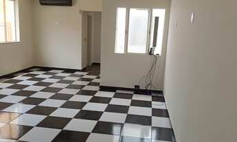 Imagem 2: 2 banheiro, 4 vagas na garagem, 280M² de Área Construída