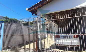 Imagem: Residência com 02 dormitórios próxima