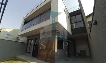 Imagem 2: Imperdível sobrado à venda em Curitiba-PR, bairro Uberaba: 3 quartos, 1 suíte, 1 sala, 3 b