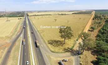 Imagem 3: Área 150.000 m² nas margens Br 365